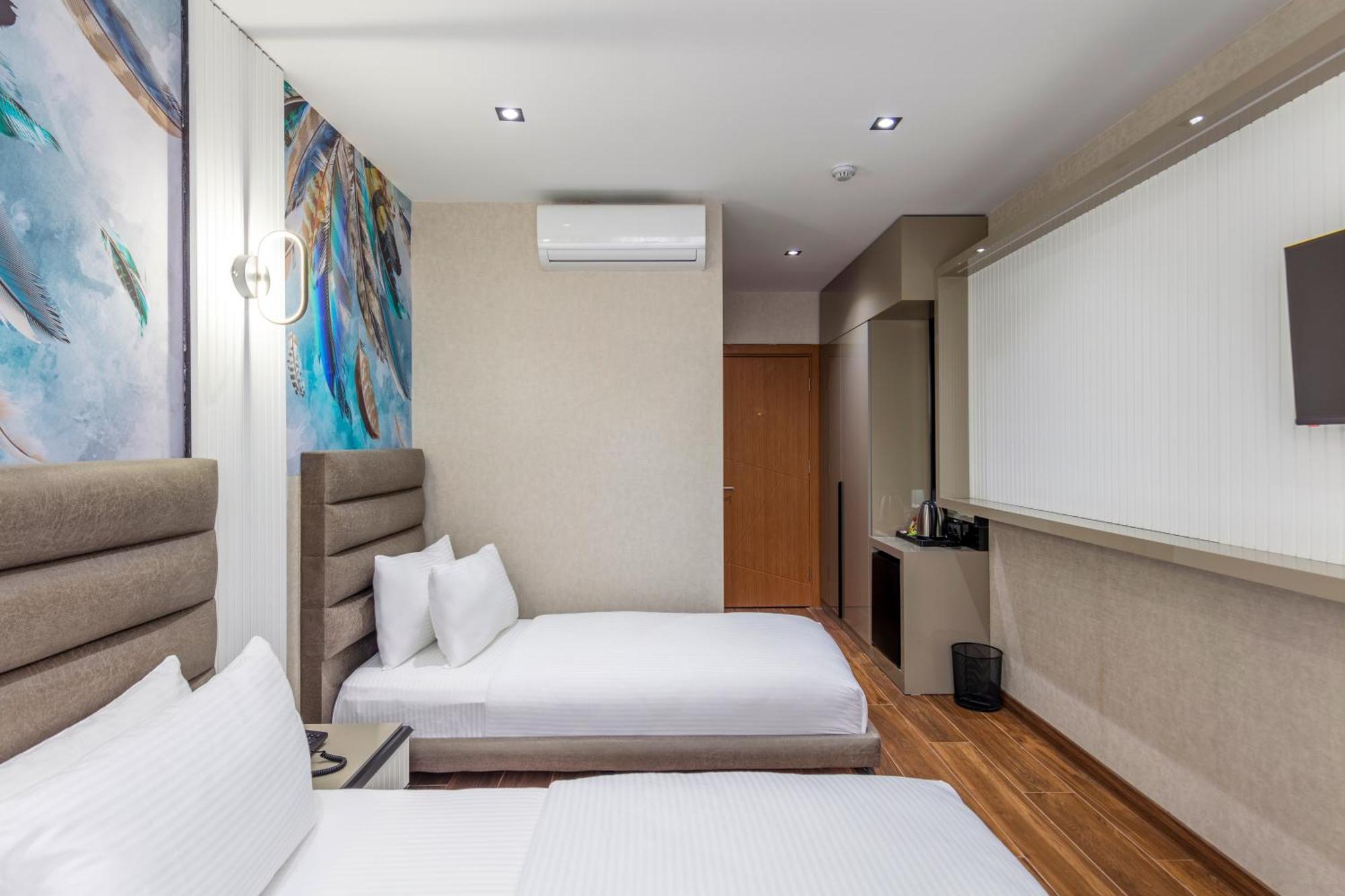 Dem Premium Hotel - Round Trip Airport Service - Istanbul International Airport Arnavutkoy エクステリア 写真
