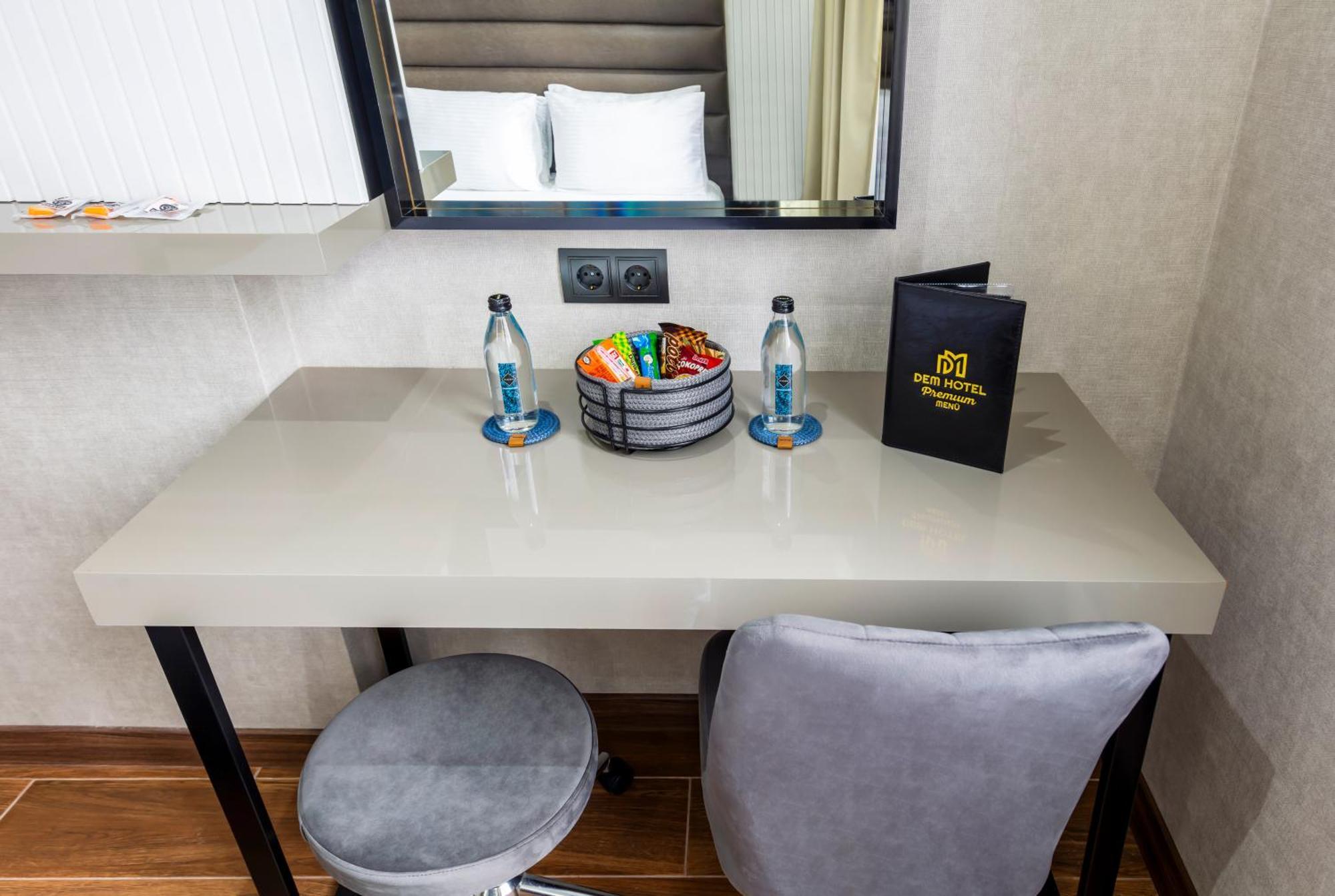 Dem Premium Hotel - Round Trip Airport Service - Istanbul International Airport Arnavutkoy エクステリア 写真
