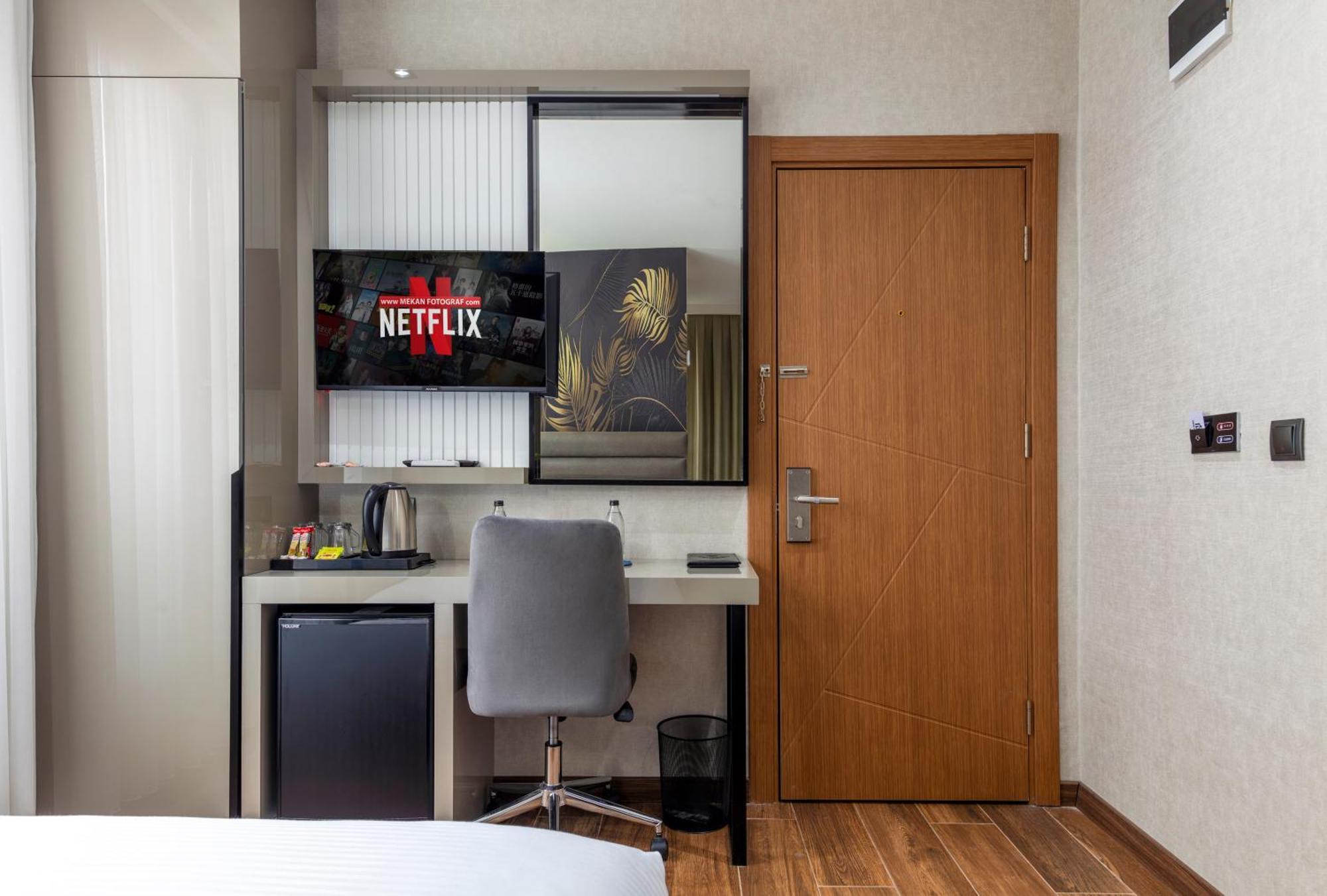 Dem Premium Hotel - Round Trip Airport Service - Istanbul International Airport Arnavutkoy エクステリア 写真