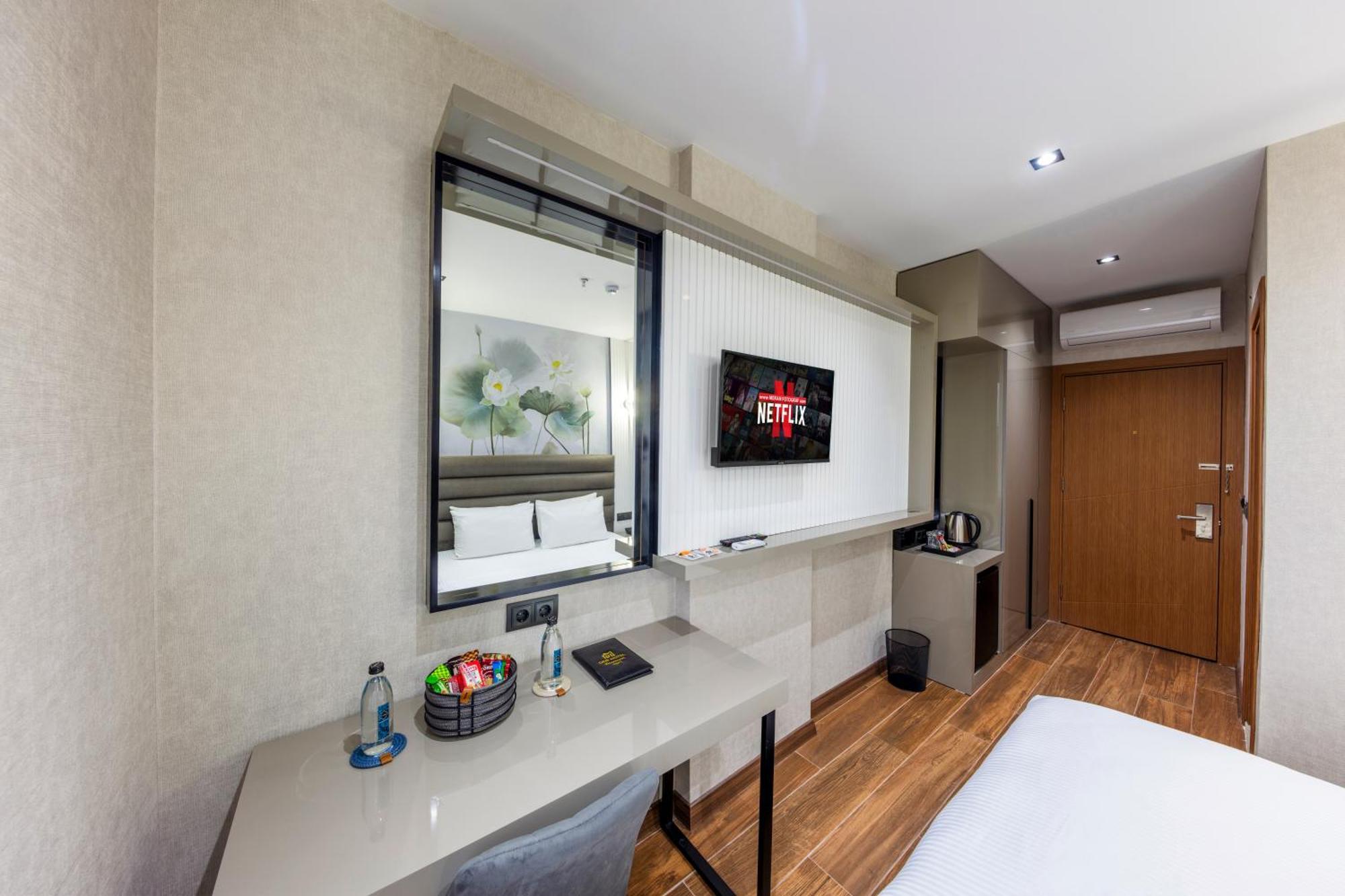 Dem Premium Hotel - Round Trip Airport Service - Istanbul International Airport Arnavutkoy エクステリア 写真