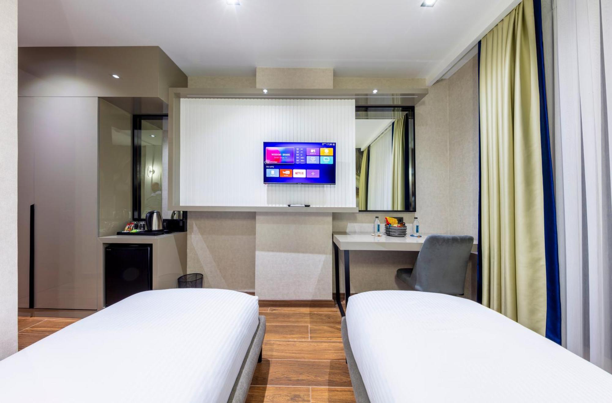 Dem Premium Hotel - Round Trip Airport Service - Istanbul International Airport Arnavutkoy エクステリア 写真