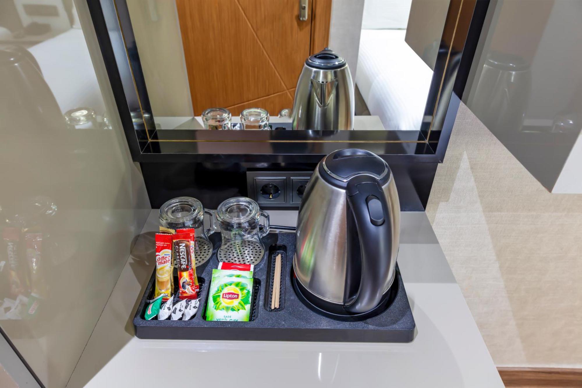 Dem Premium Hotel - Round Trip Airport Service - Istanbul International Airport Arnavutkoy エクステリア 写真