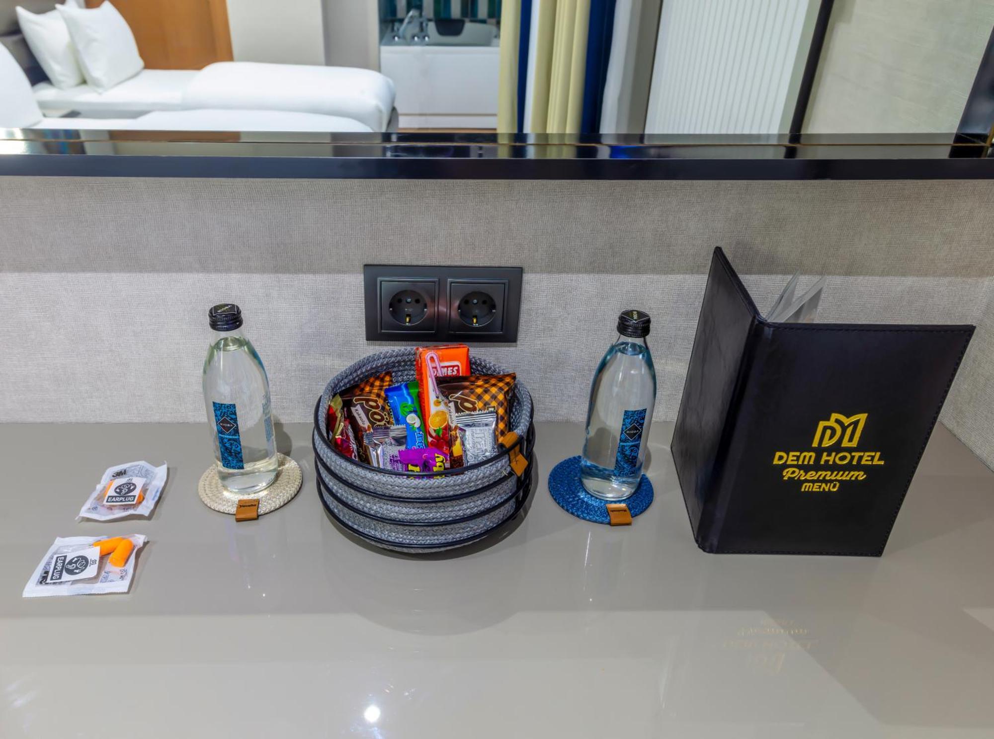 Dem Premium Hotel - Round Trip Airport Service - Istanbul International Airport Arnavutkoy エクステリア 写真