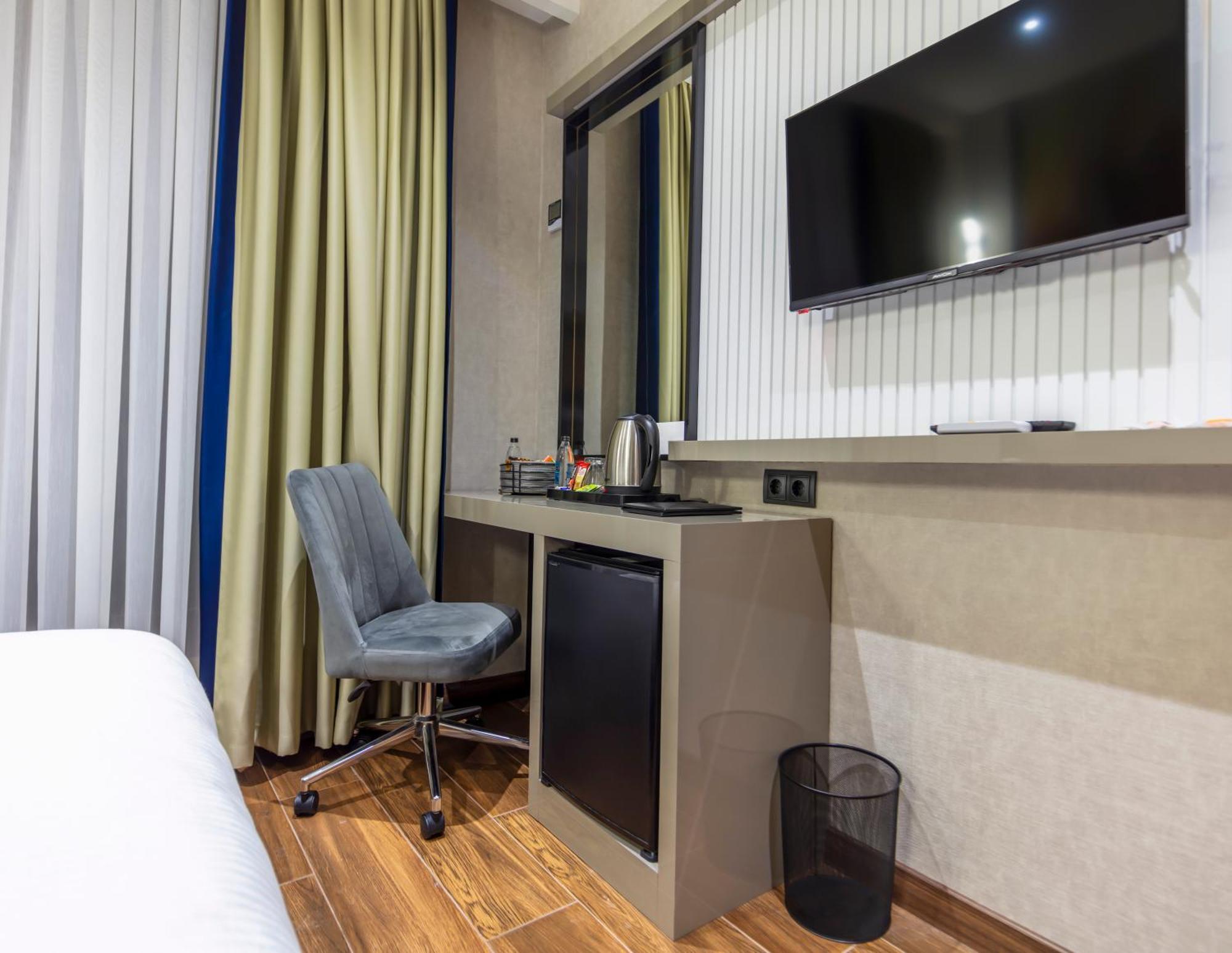 Dem Premium Hotel - Round Trip Airport Service - Istanbul International Airport Arnavutkoy エクステリア 写真