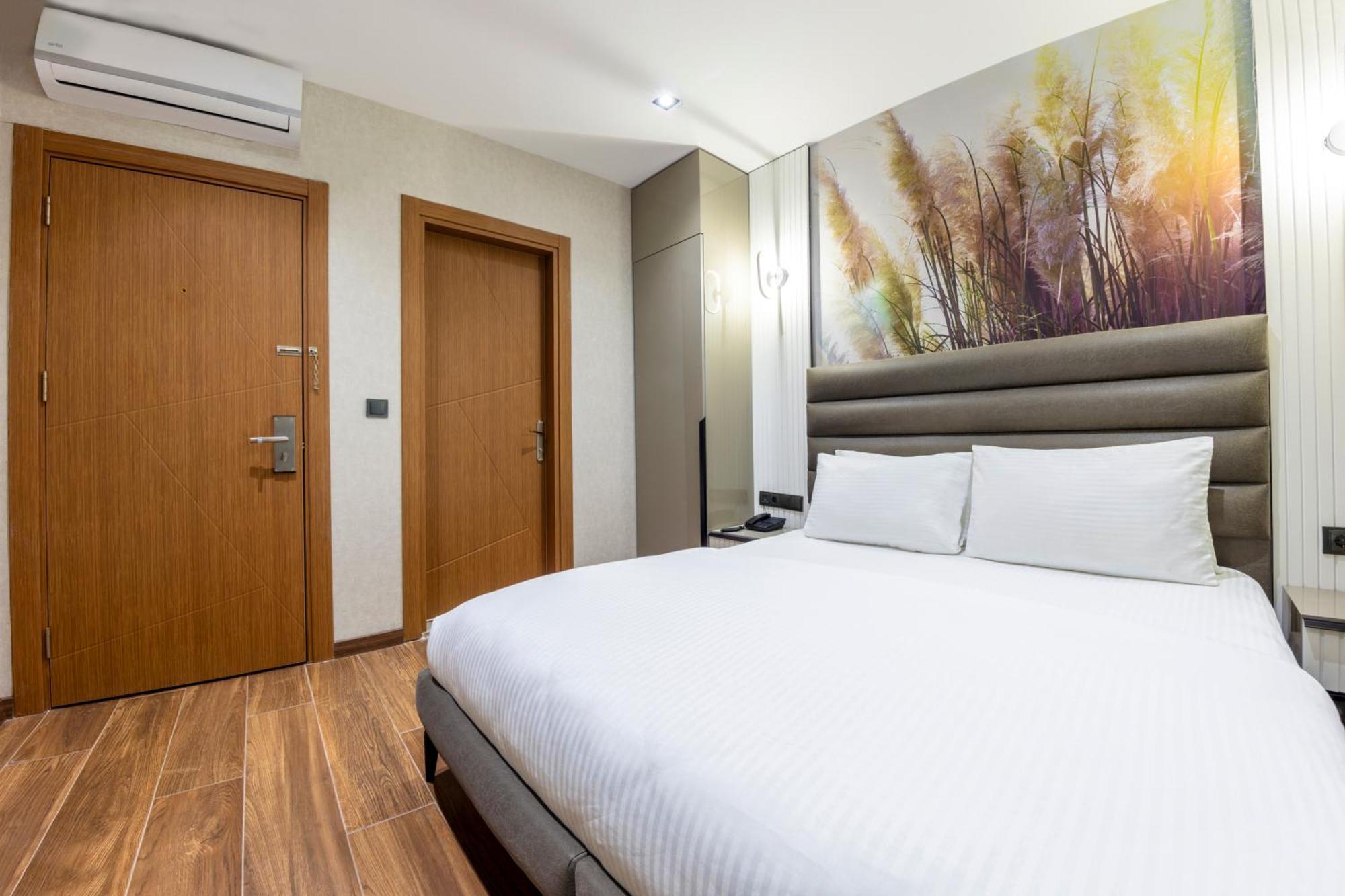 Dem Premium Hotel - Round Trip Airport Service - Istanbul International Airport Arnavutkoy エクステリア 写真